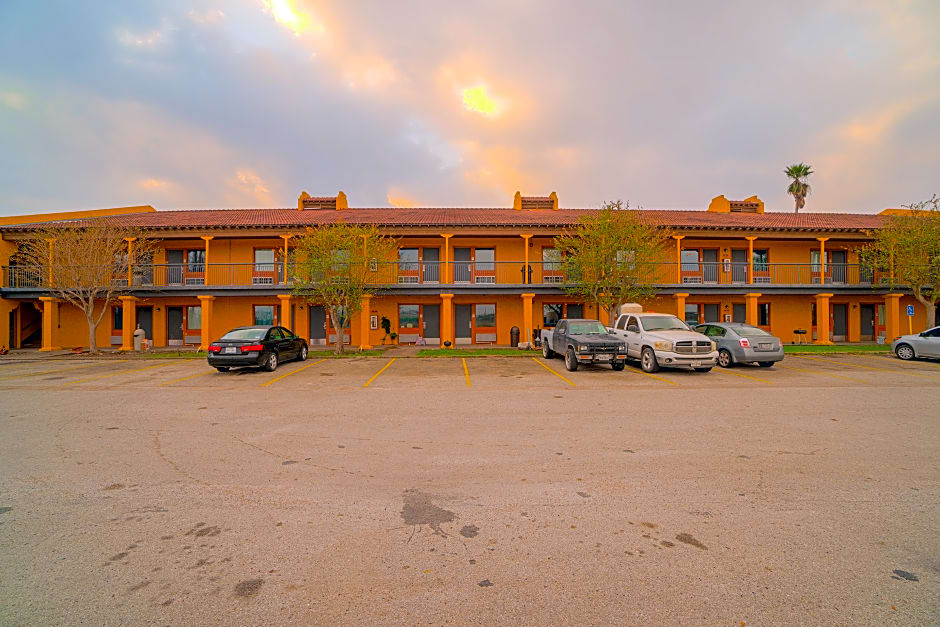 OYO Hotel Kingsville - Hwy 77