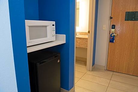 King Room - Mobility Access Tub - Non-Smoking