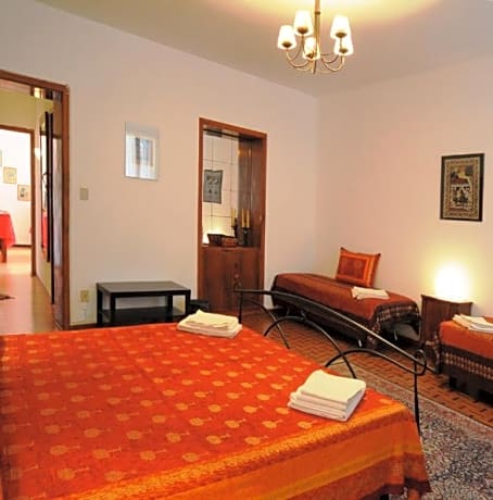 Quadruple Room with Shared Bathroom