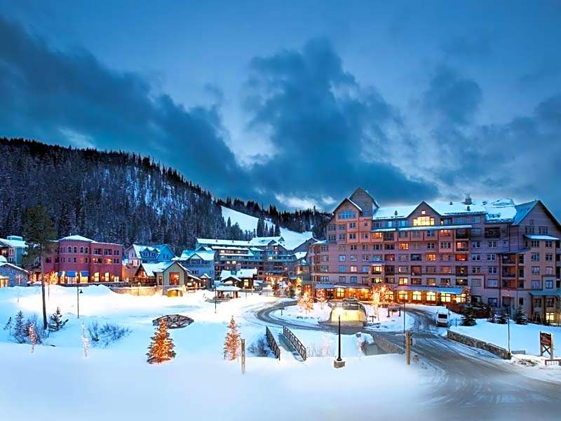 Zephyr Mountain Lodge