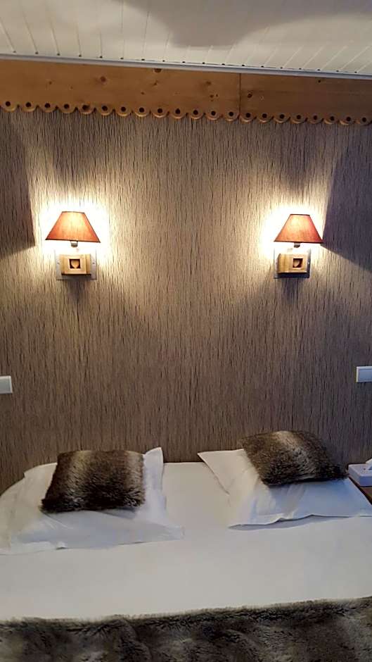 Logis Hotel Les Sapins