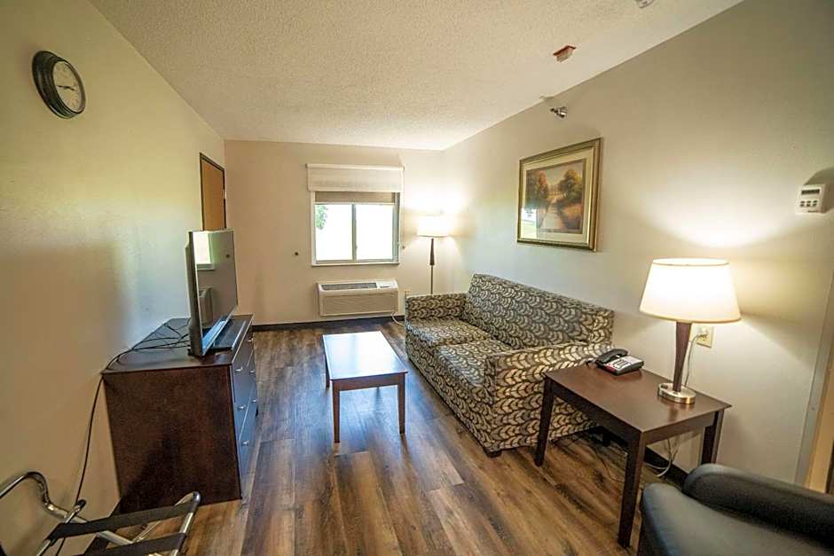 Quality Inn & Suites Watertown