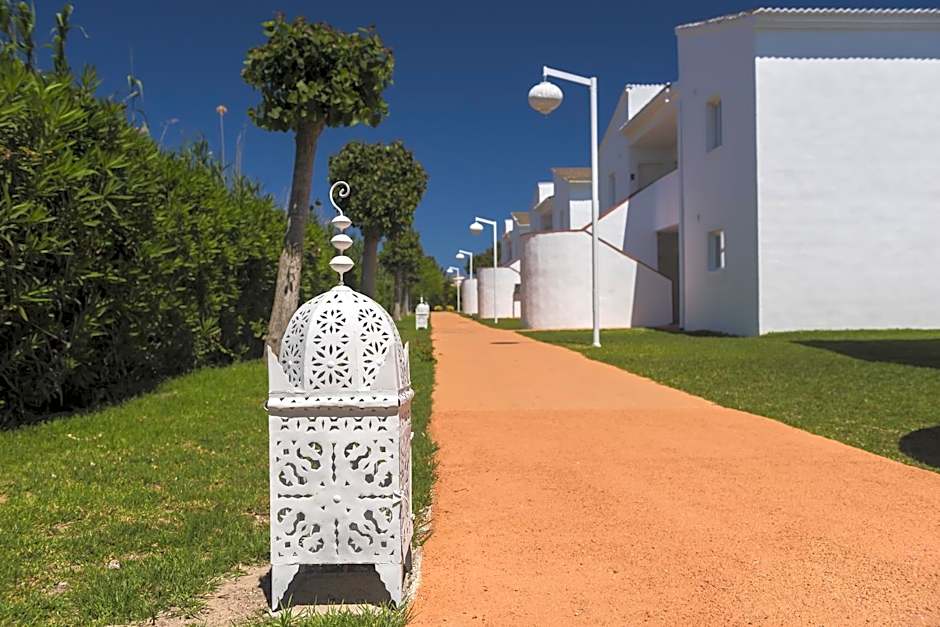 Garden Saladina - Adults Only