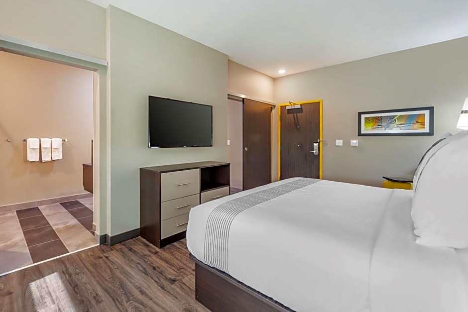 GLo Best Western Dawley Farms In Sioux Falls