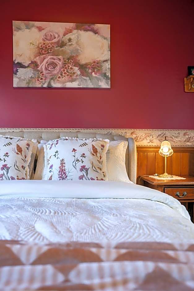 Tamborine Mountain Bed & Breakfast