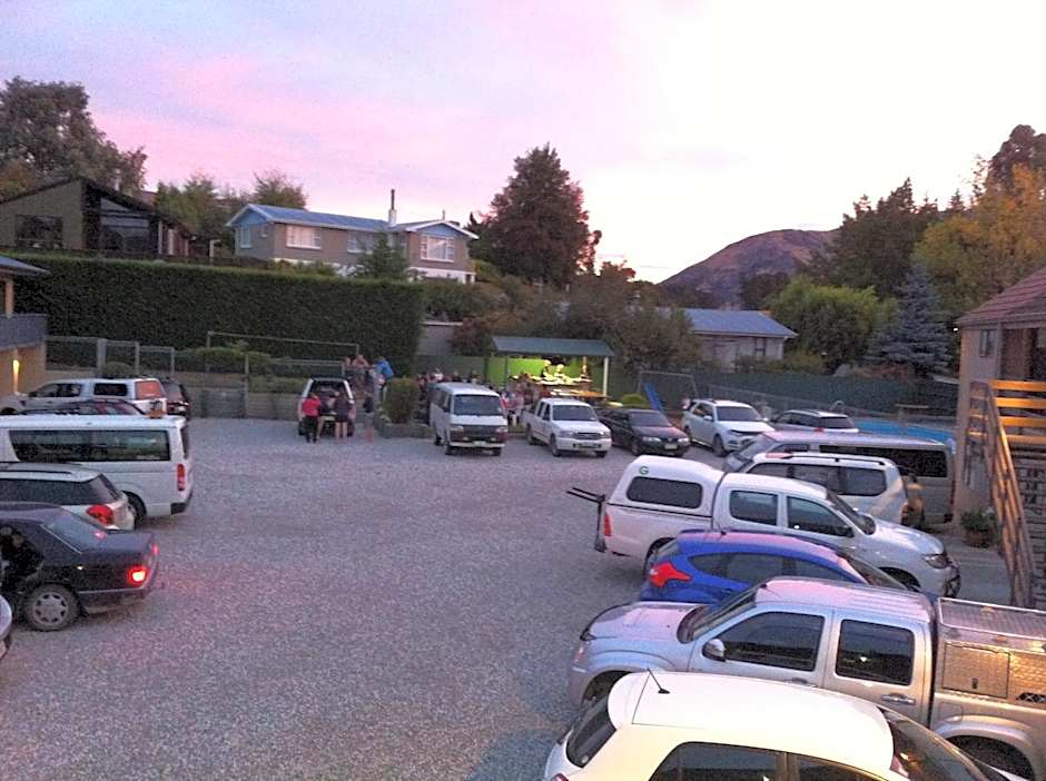 Fairway Motel & Apartments