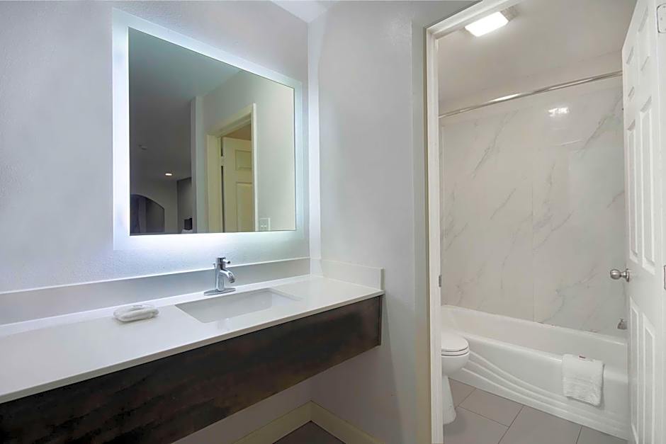 Motel 6 Houston, TX - I-10 West