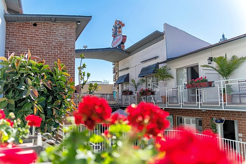 Hollywood Downtowner Inn