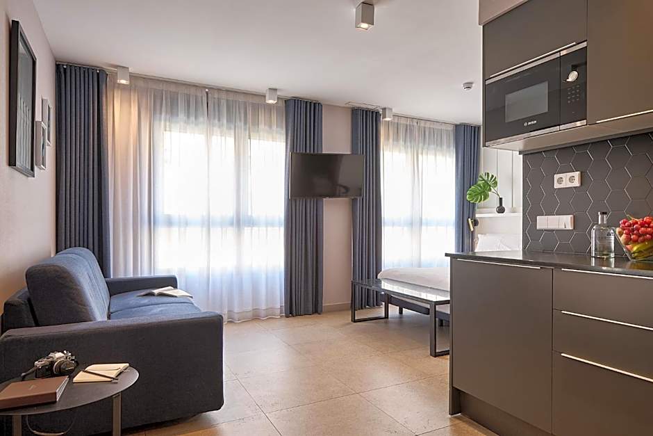 Ramirez Flats Valencia