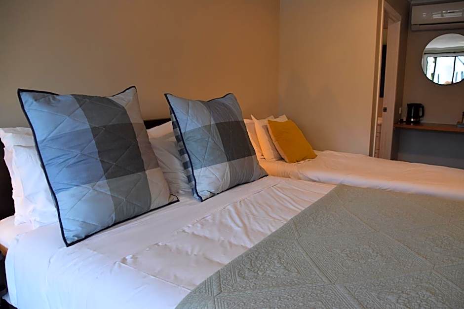 73 Milton Accommodation