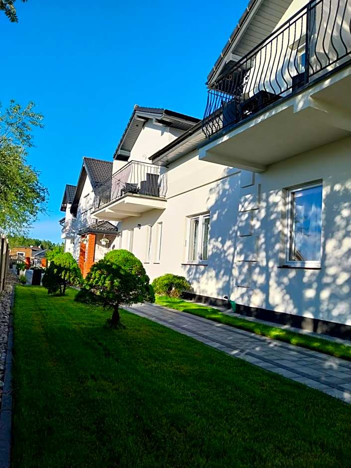 GRAND VILLA USTKA- POKOJE z BALKONAMI I TARASAMI, PARKING W CENIE !