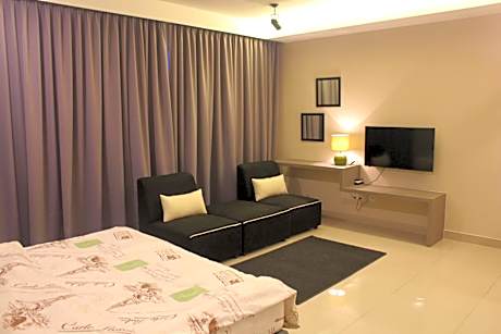 Deluxe King Room