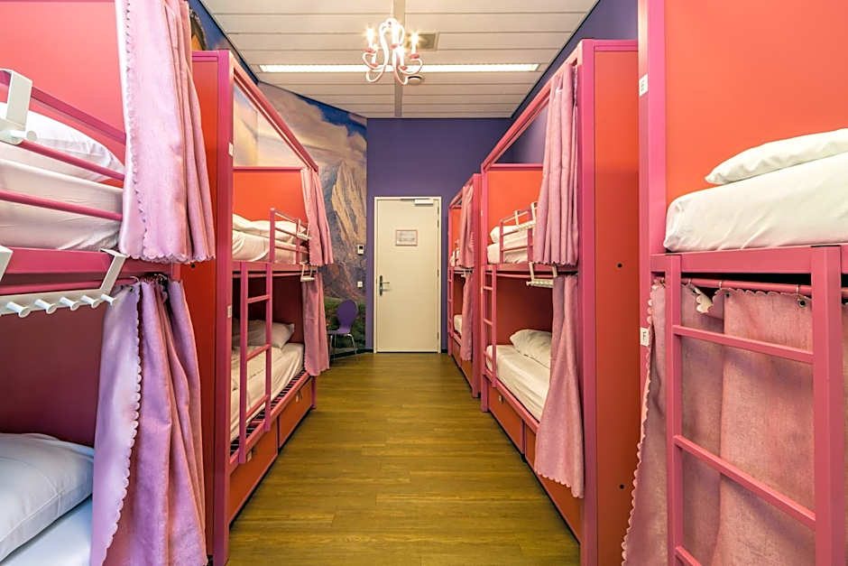 Hostelle - women only hostel Amsterdam