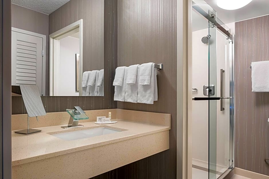 Courtyard by Marriott Las Vegas Convention Center