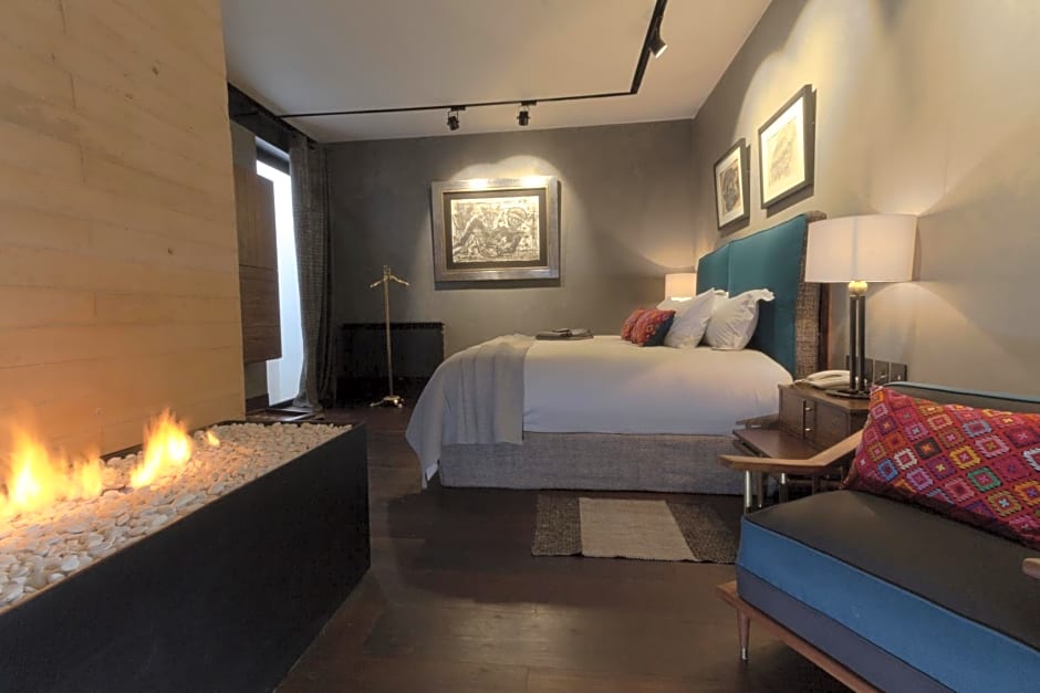 Uvence Arte + Hotel