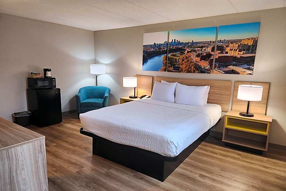 Days Hotel by Wyndham University Ave SE