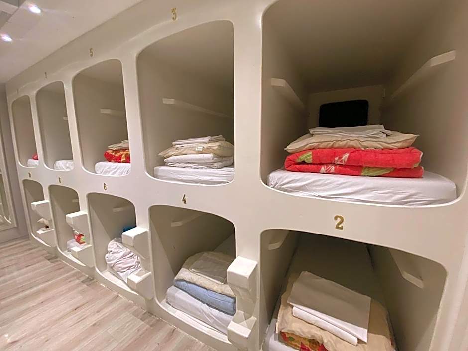 Hostel The Golden Stork