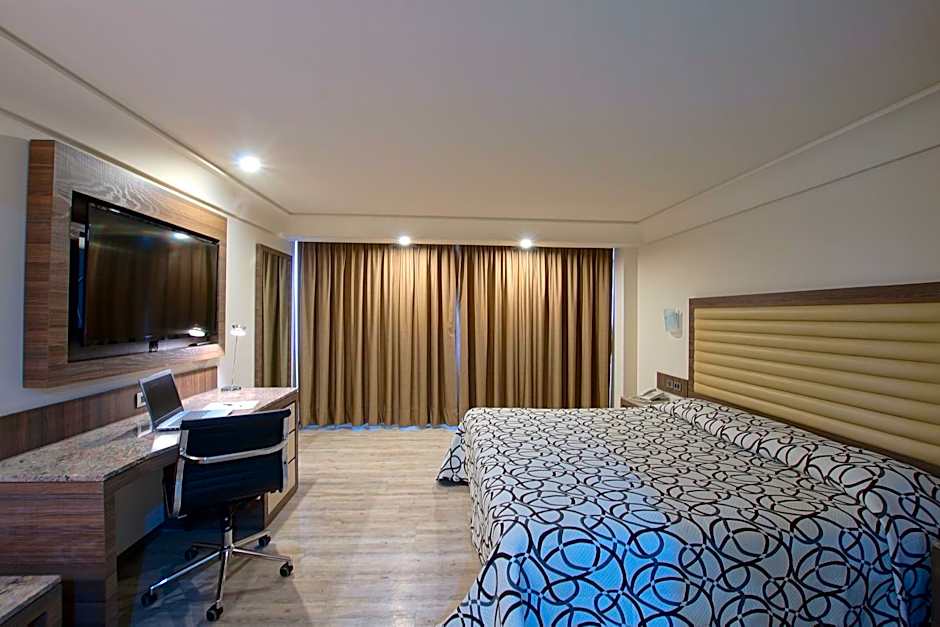Econo Express Hotel