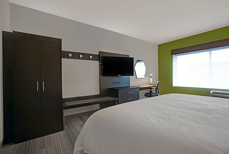 Holiday Inn Express Milwaukee Downtown By IHG