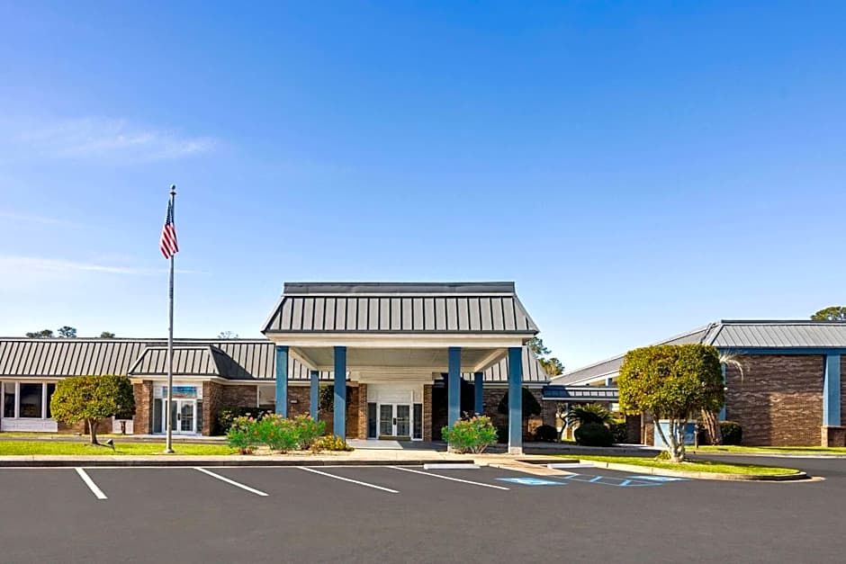 Days Inn by Wyndham Hinesville Near Fort Stewart