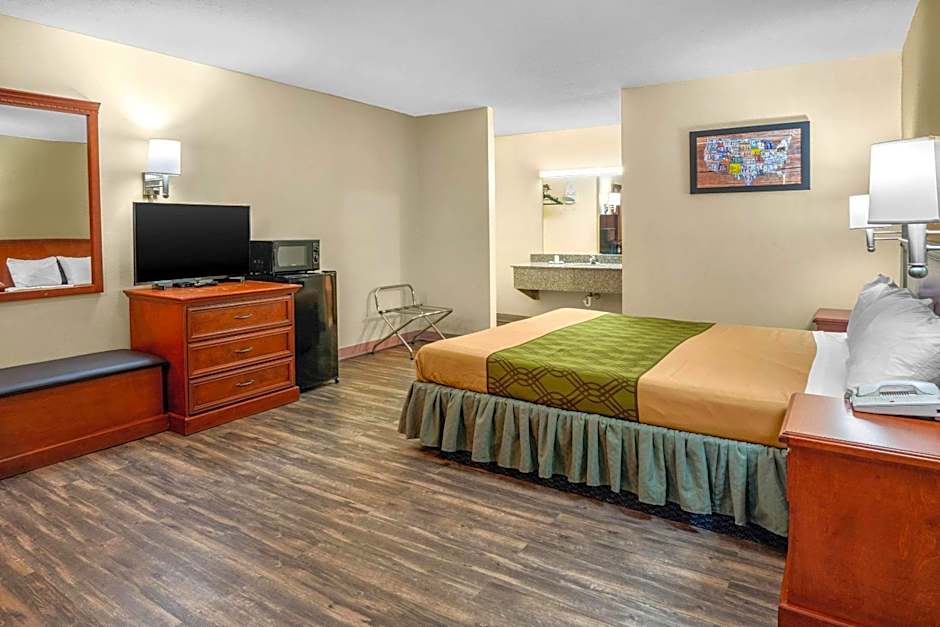 Econo Lodge near Missouri University of Science and Technology