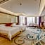 Zhongbo Art Hotel (Hualin Temple Subway Station Store, Shangxiajiu Commercial Pedestrian Street)