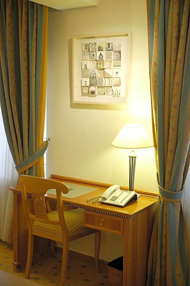 Hotel Domicil Berlin by Golden Tulip