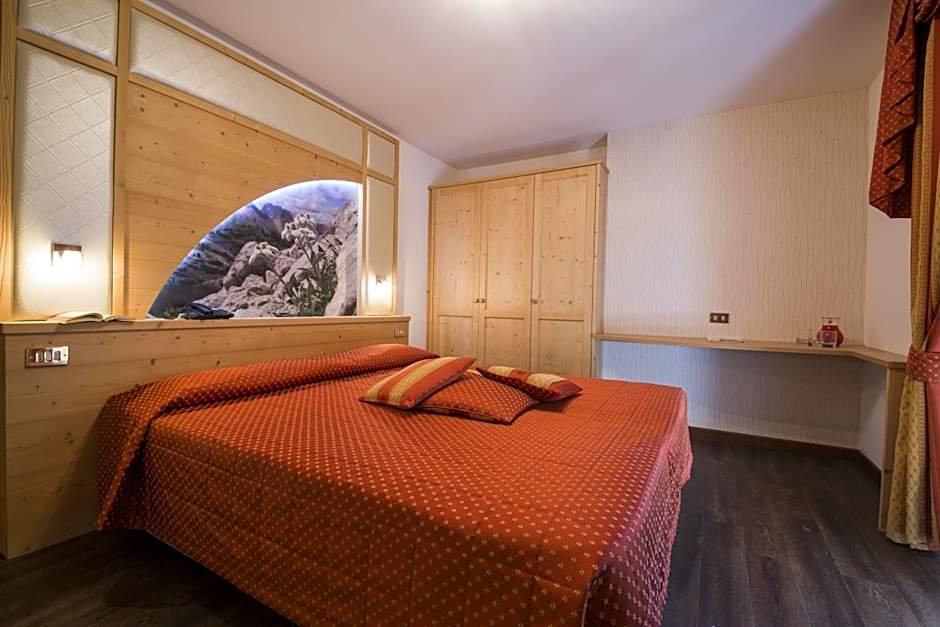 Photo 1 of 7 of Triple Room