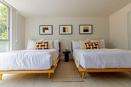 Exclusive Penthouse, 2 Bedrooms, Terrace, Park View