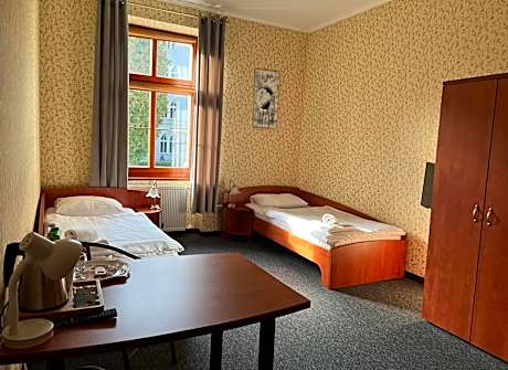 Large Twin Room