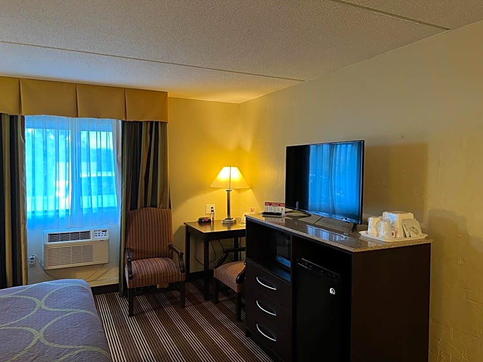 Super 8 by Wyndham Bangor