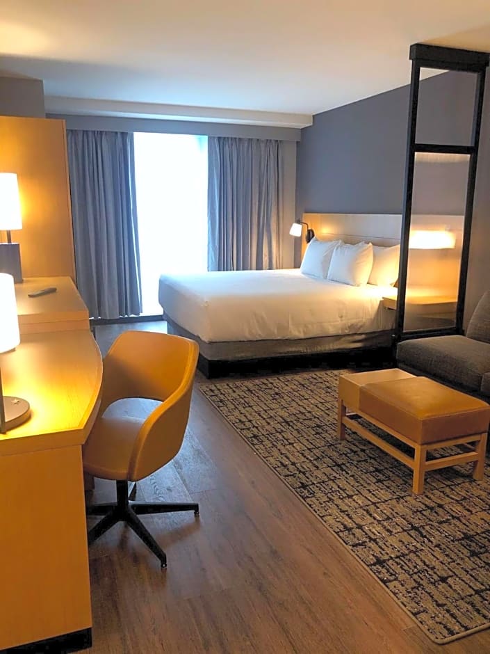 Hyatt Place Boston/Seaport District