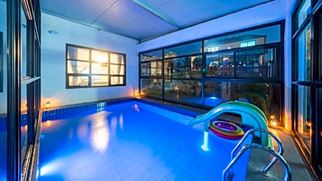 Daebudo Bonita Pool Villa