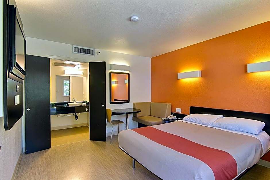 Motel 6 Santa Barbara - Carpinteria South