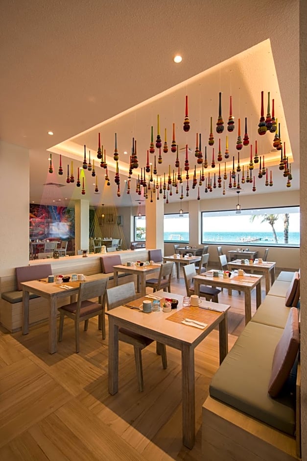 Izla Beach Front Hotel