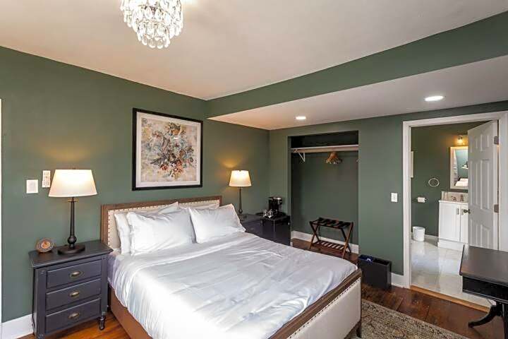The Legacy Inn