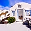 Pezoules of Oia