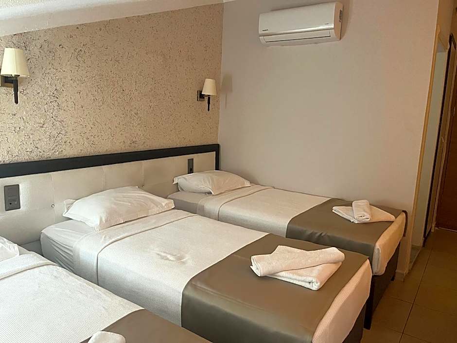 MONİ HOTEL