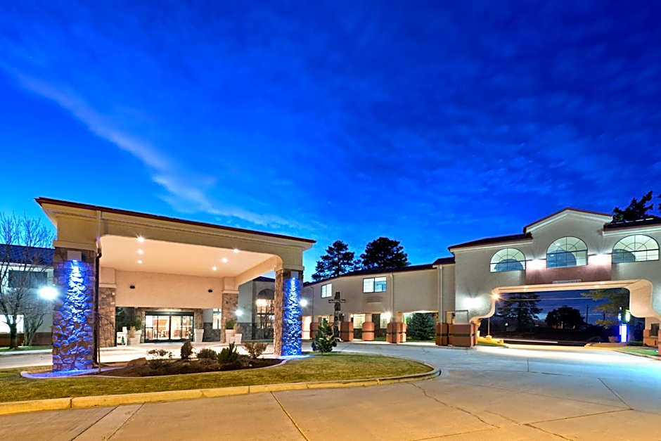 Holiday Inn Express Show Low By IHG