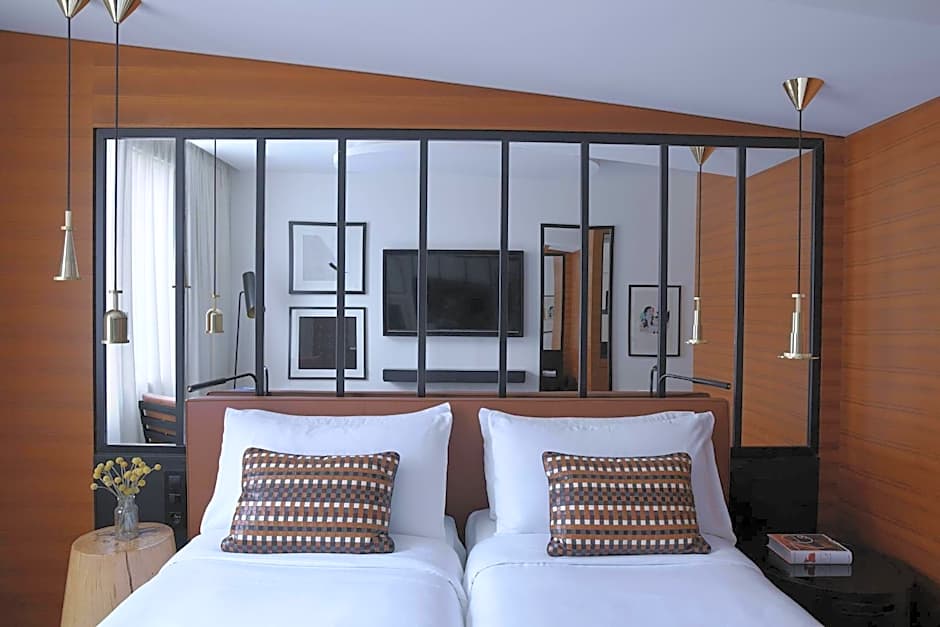 Renaissance Paris Republique Hotel