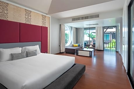 Deluxe Twin Room with Pool View
