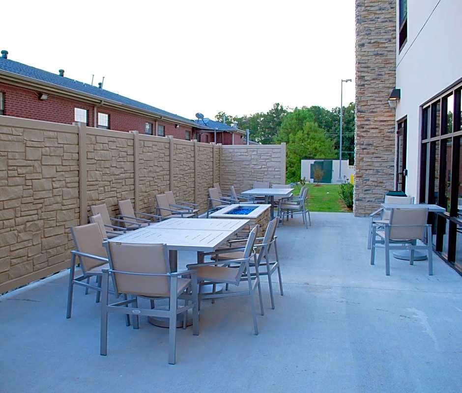 Holiday Inn Express and Suites White Hall By IHG