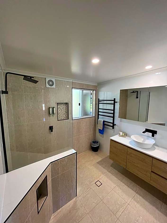Tathra Beach House Holiday Apartments