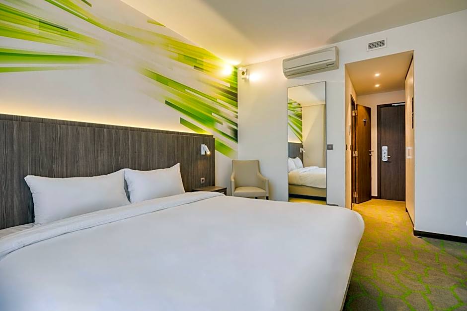 B&B HOTEL Mons Centre