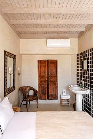 Double or Twin Room with Private Bathroom