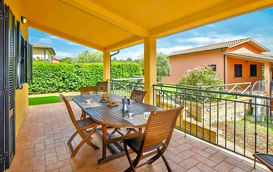 Residence with swimming-pool and thermal pools in Sorano