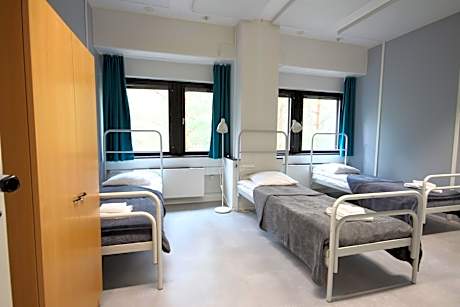 Basic Triple Room with Shared Bathroom