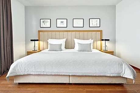 Junior Suite with Balcony and Sea View