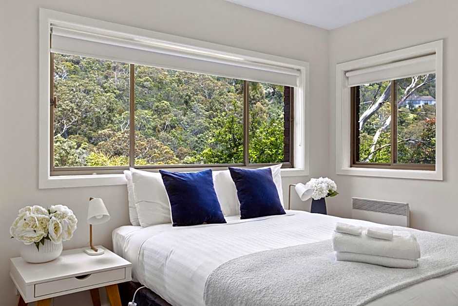 The View 2 bed unit with stunning Hobart outlook