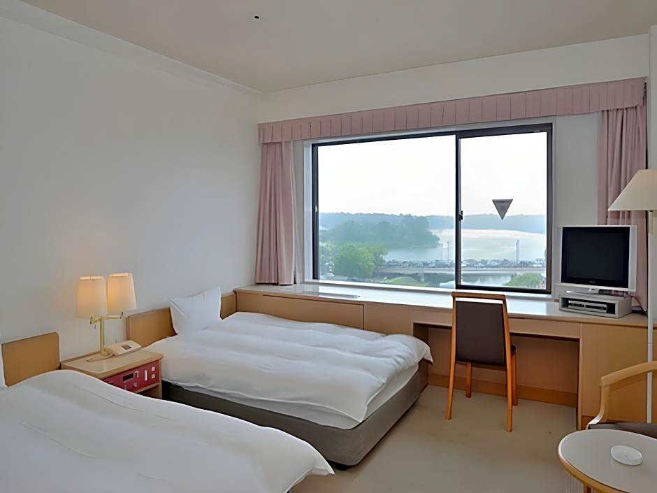 Mito Hotel Season